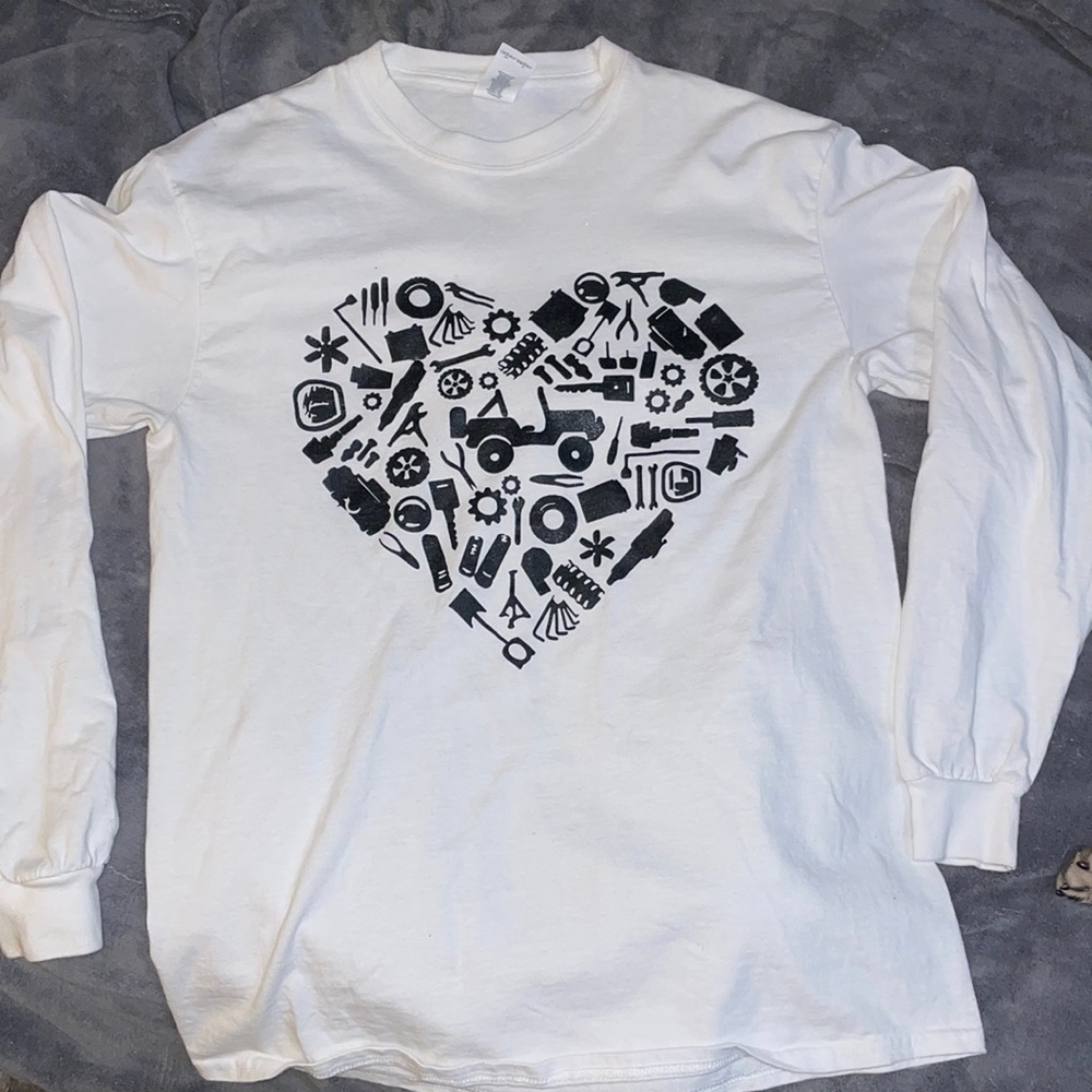 Jeep girls! Get this long sleeve Jeep girl shirt!